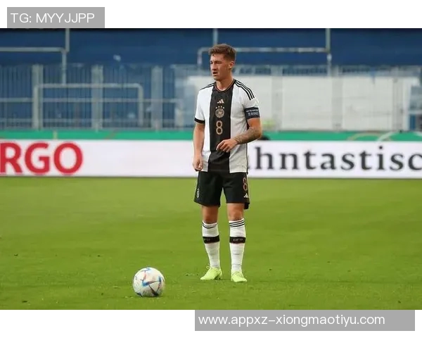 小猪期待斯蒂勒为拜仁效力四年前自由身离开青训的感慨 小猪期待斯蒂勒为拜仁效力四年前自由身离开青训的感慨