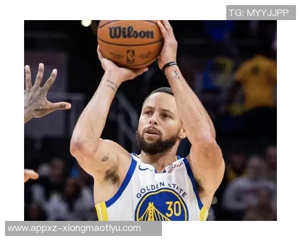 科尔赞库里神奇进球难以判罚展现篮球魅力与技巧