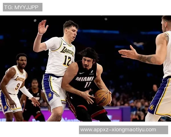 哈克斯强调下半场开局需全力进攻保持领先优势